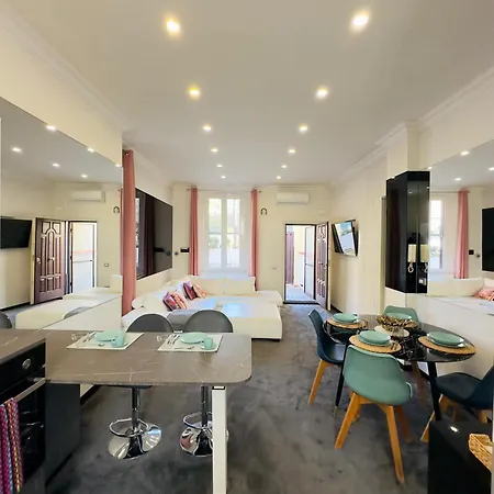 Apartament House
